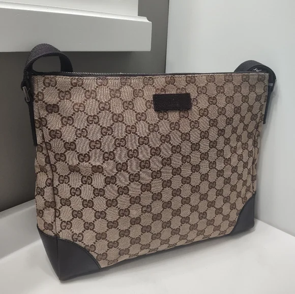 🥰 Vintage Y2K Gucci Joy Signature GG Monogram Logo Zip Top Crossbody Bag, Mint! - Picture 2 of 16